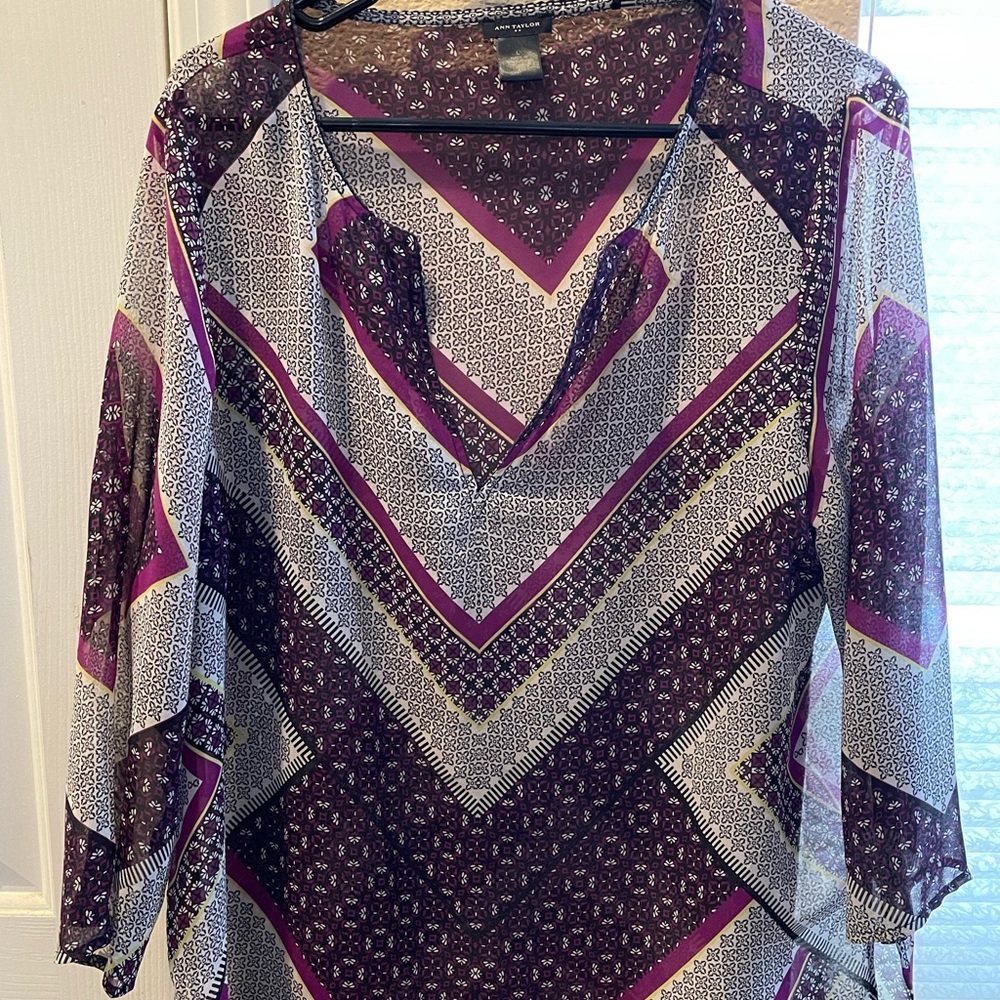 Ann Taylor Women’s blouse size large